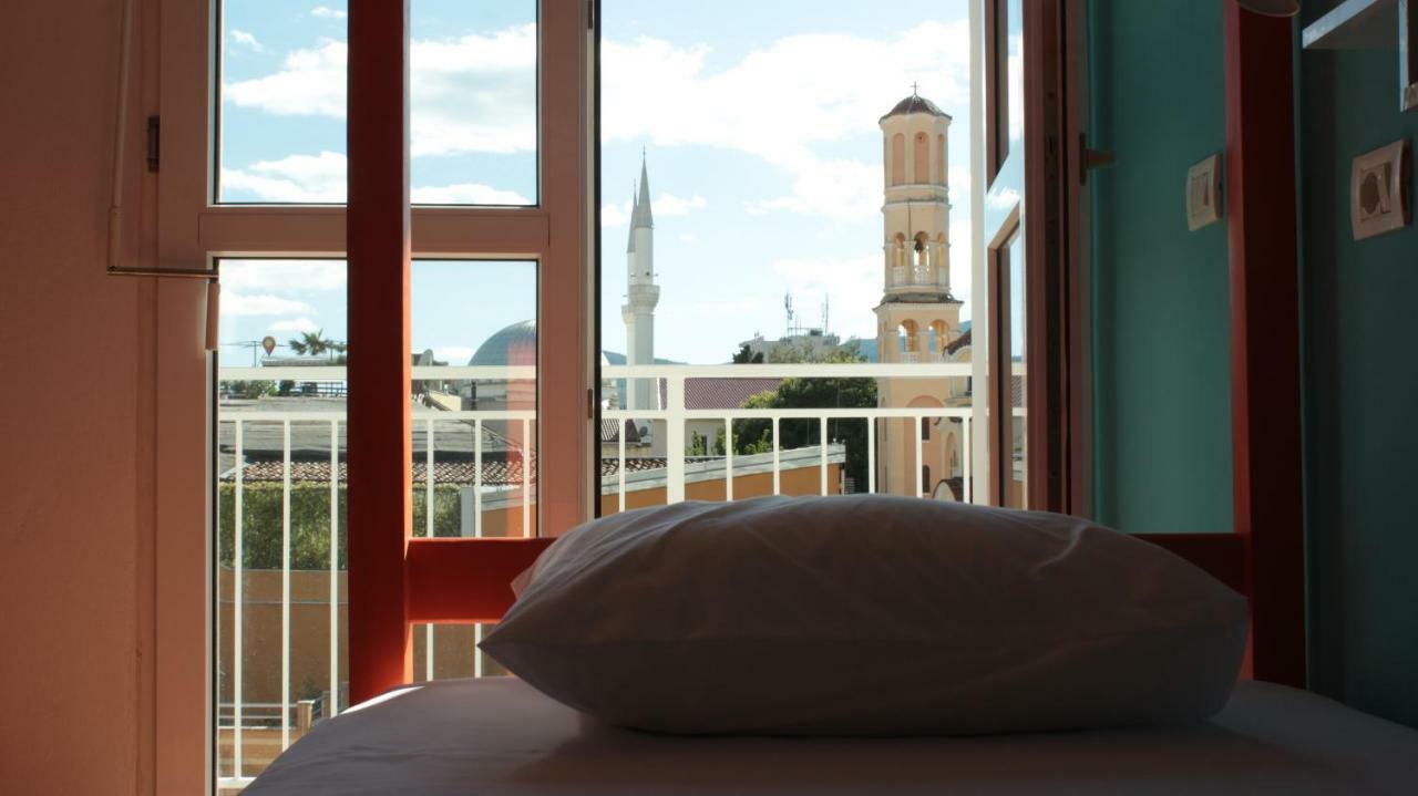 Bed Station Hostel & Bar ชโคเดอร์ ภายนอก รูปภาพ