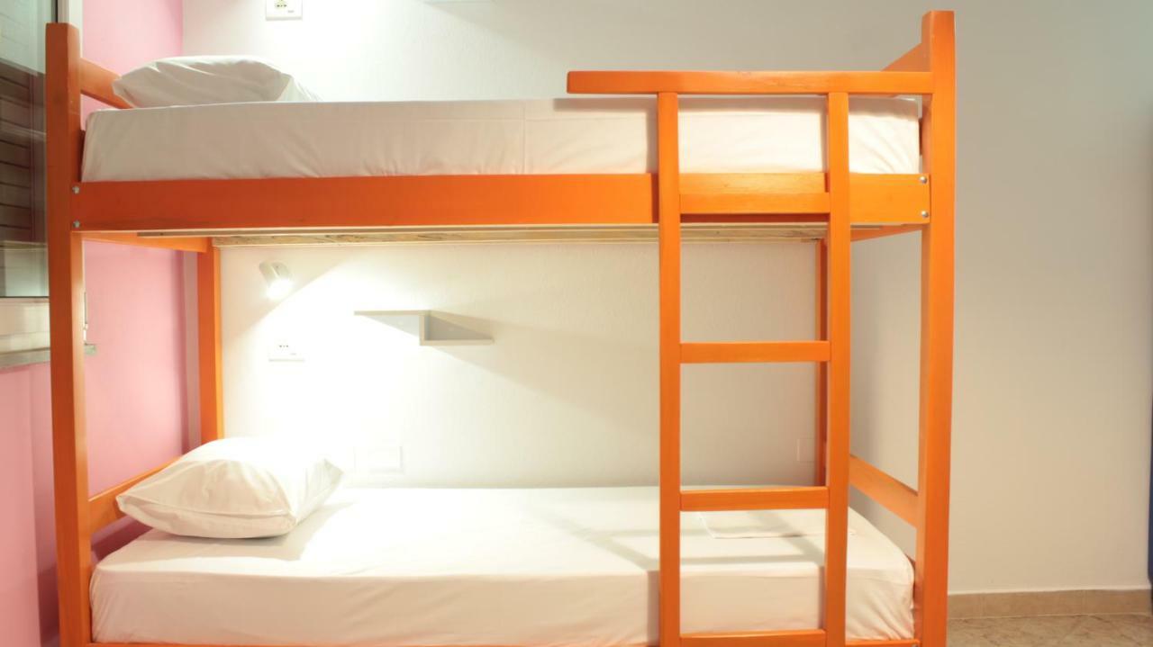 Bed Station Hostel & Bar ชโคเดอร์ ภายนอก รูปภาพ